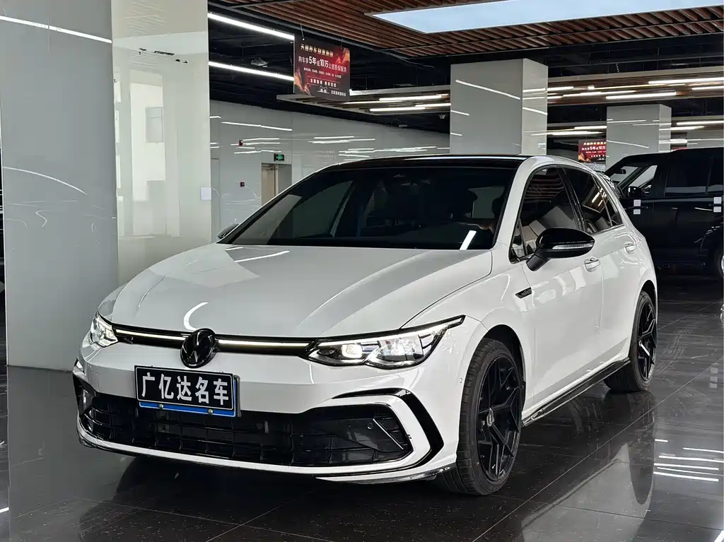 Volkswagen Golf 2024