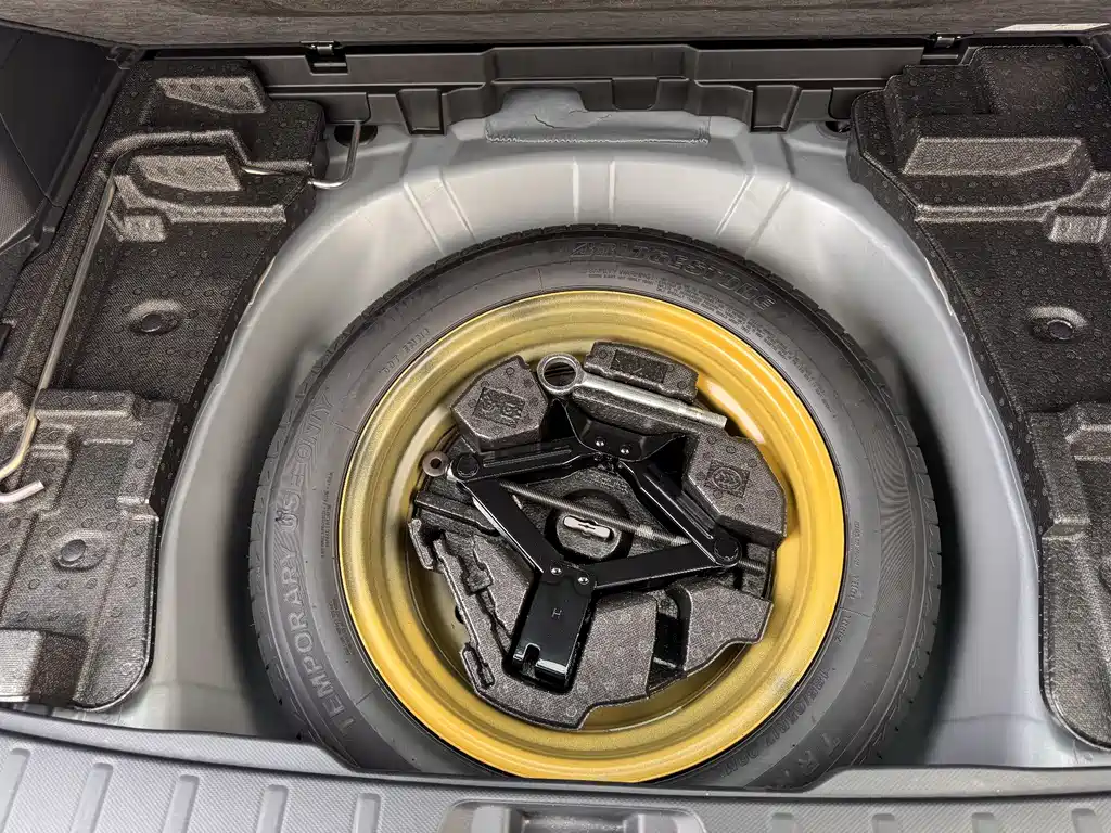 Subaru Forester 2022 — фото 23