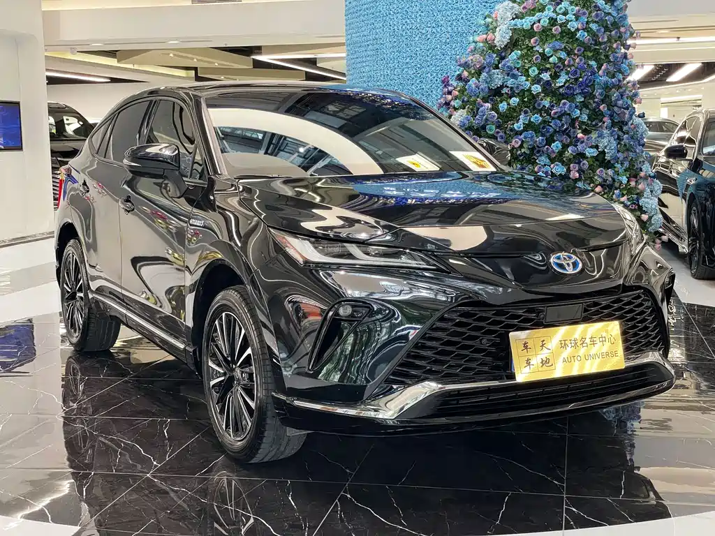 Toyota Venza 2023 — фото 3