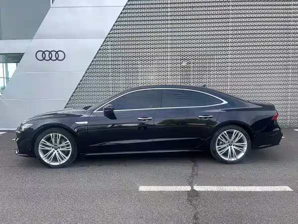 Audi A7L 2025