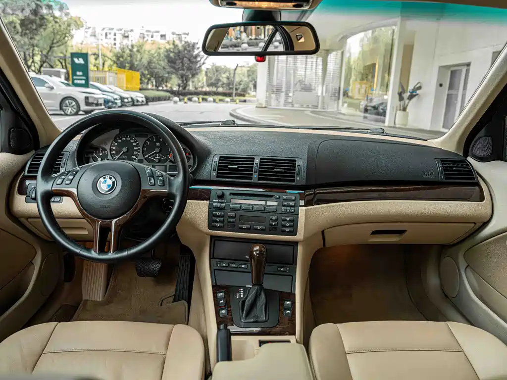 BMW 3 Series 2005 — фото 17