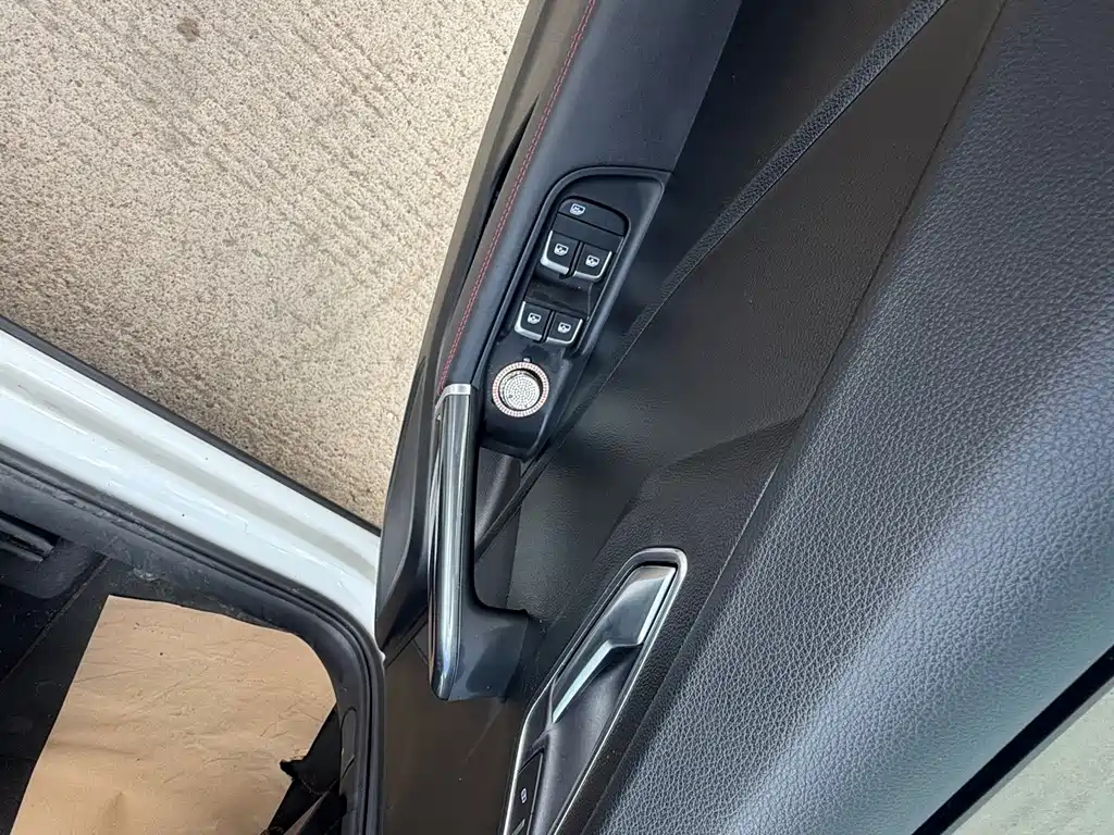 Audi Q2L 2022