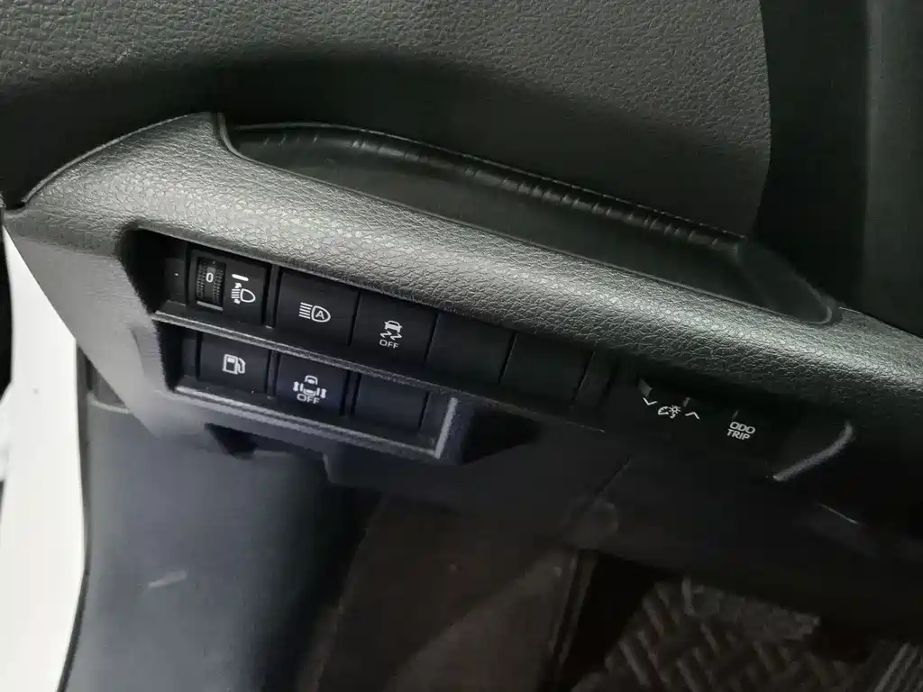 Toyota Sienna 2023 — фото 10