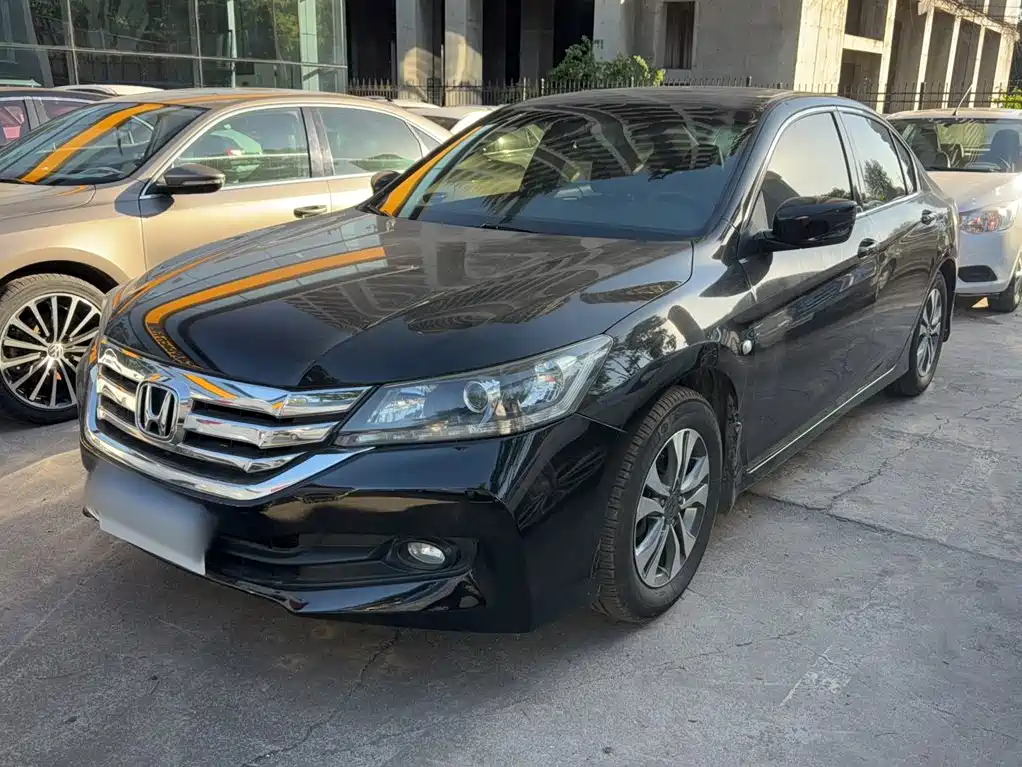 Honda Accord 2015 — фото 1