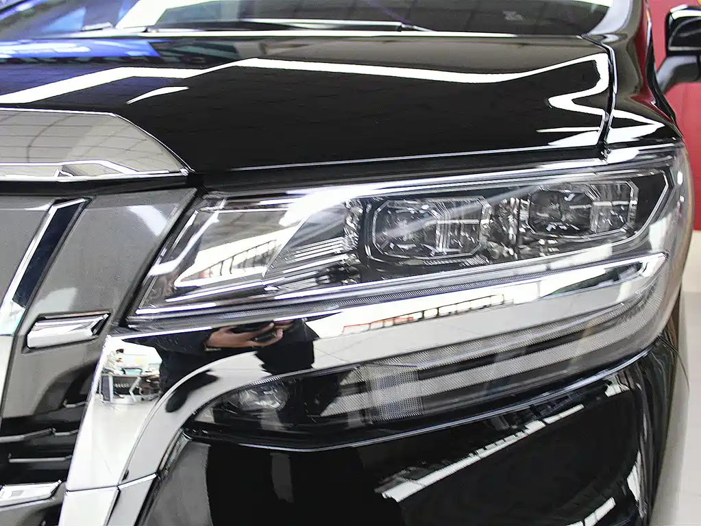 Toyota Alphard 2021 — фото 15