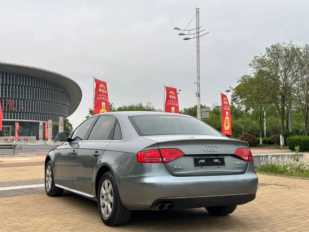 Audi A4L 2010