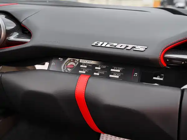 Ferrari 812 2023