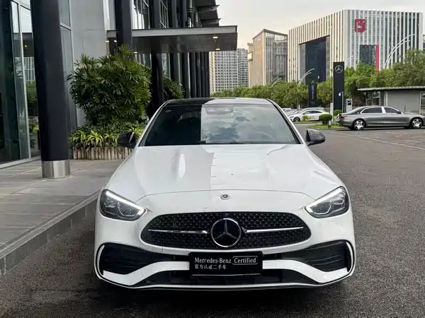 Mercedes-Benz C-Class 2024