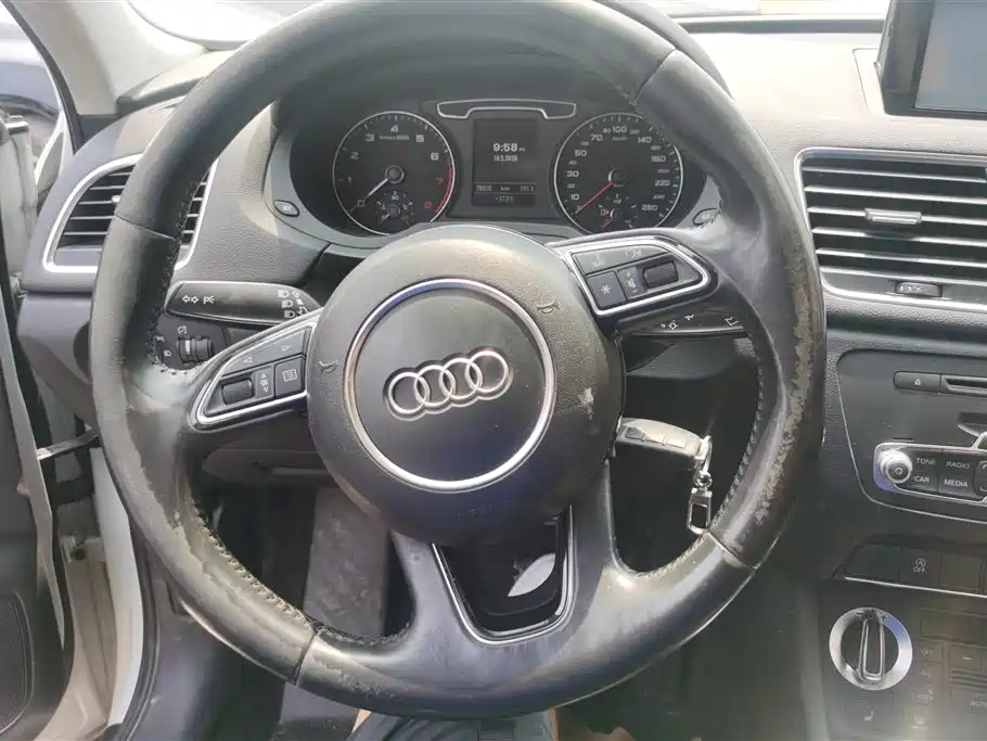 Audi Q3 2014 — фото 15