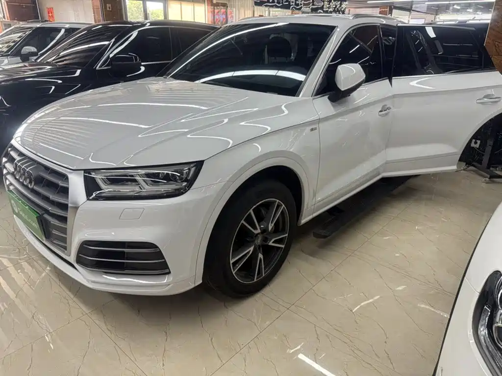 Audi Q5L 2019 — фото 3