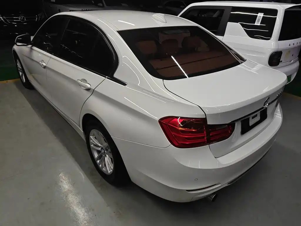 BMW 3 Series 2014 — фото 23