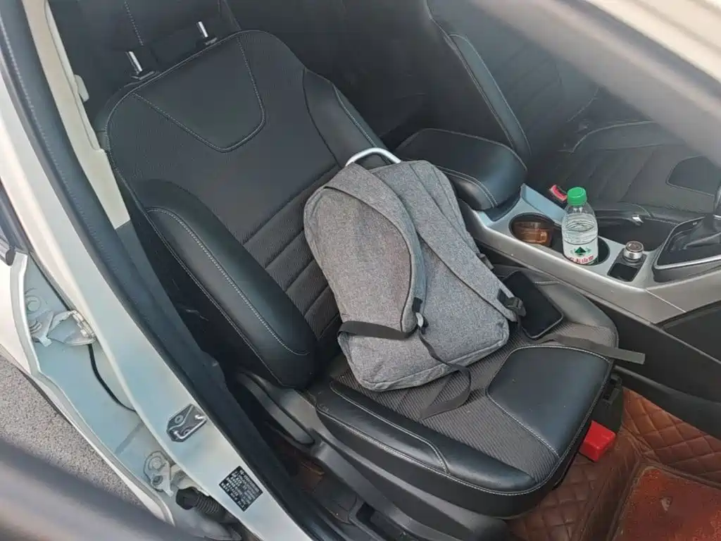 Ford Kuga 2015 — фото 25
