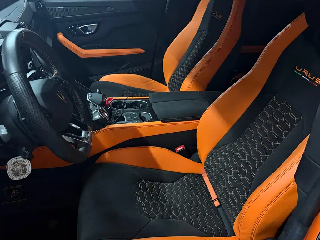 Lamborghini Urus 2023 — фото 20