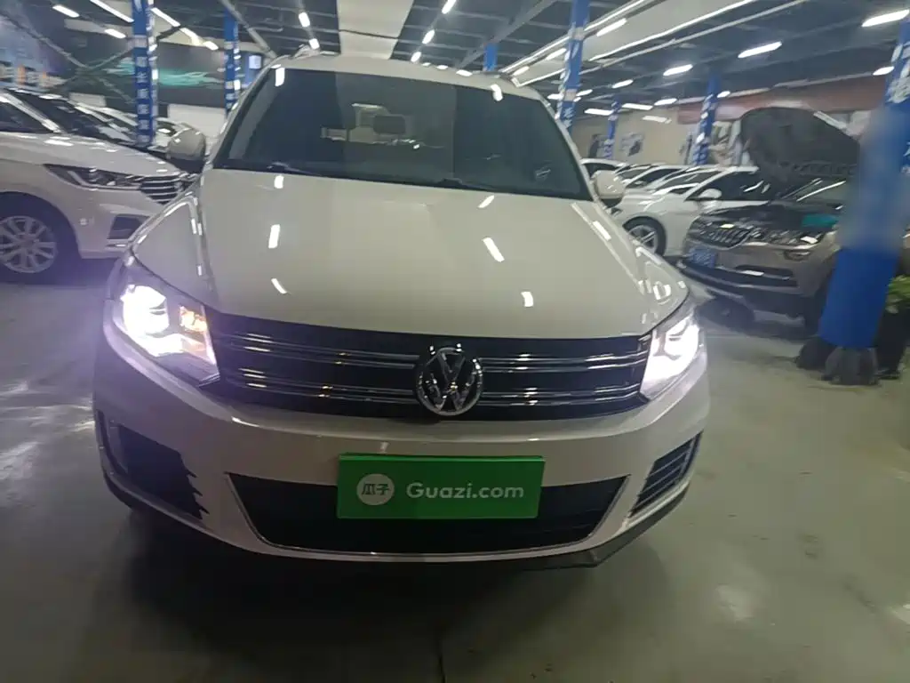 Volkswagen Tiguan 2015 — фото 3