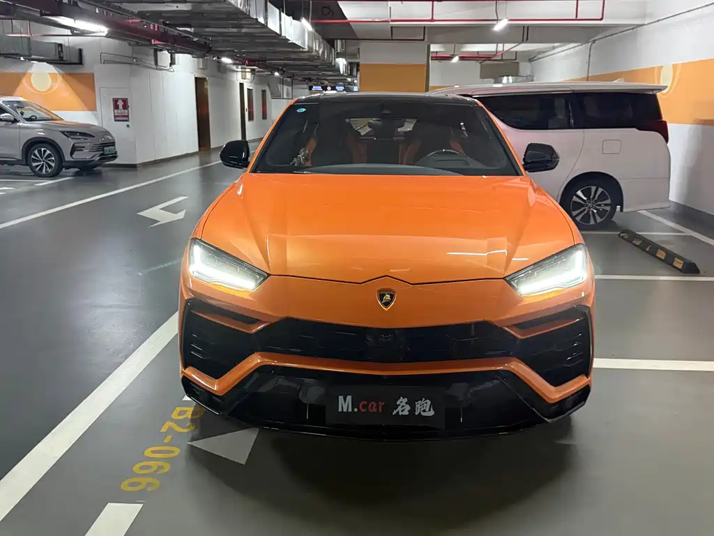 Lamborghini Urus 2023 — фото 12