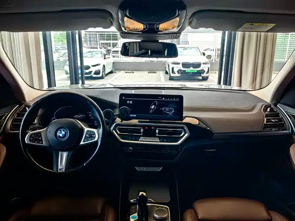 BMW iX3 2022