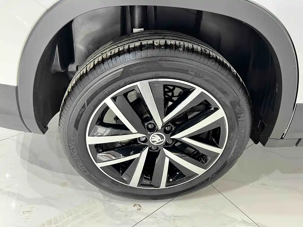 Skoda Kamiq 2023 — фото 18