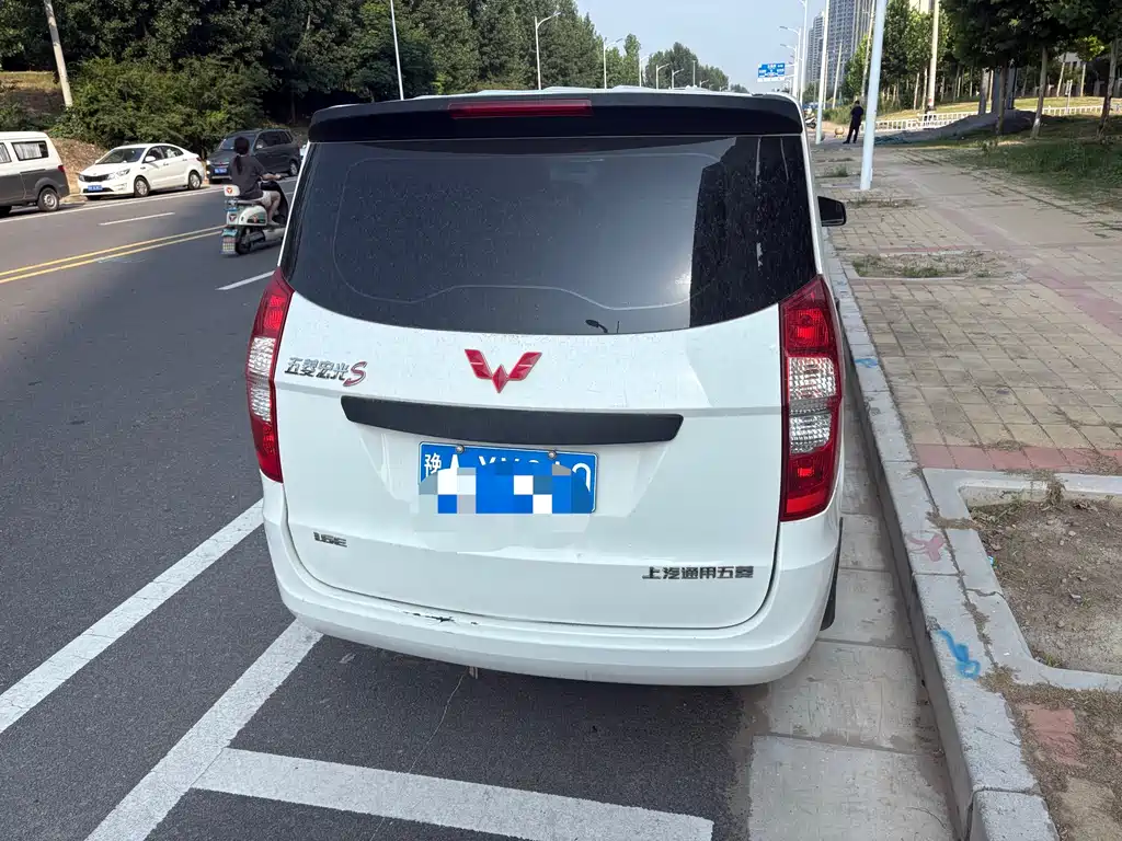 Wuling Hongguang 2018 — фото 8