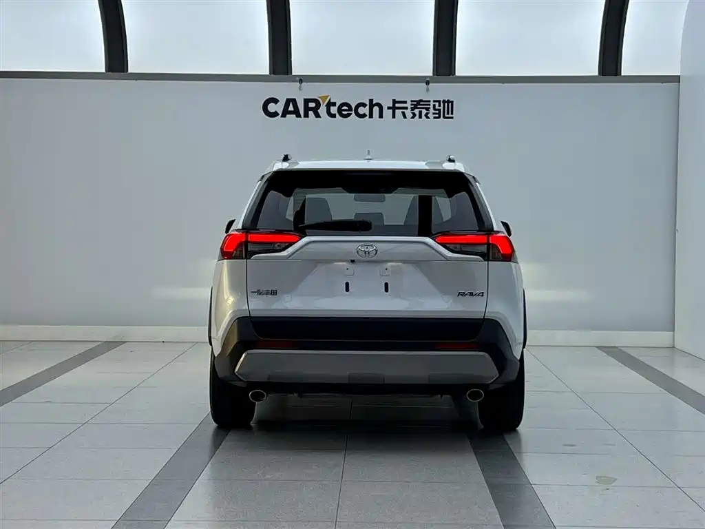Toyota RAV4 2024