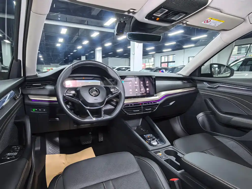 Skoda Octavia 2022 — фото 13