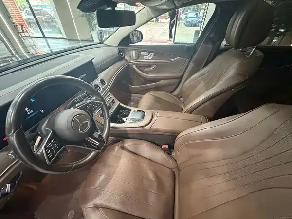 Mercedes-Benz E-Class 2022