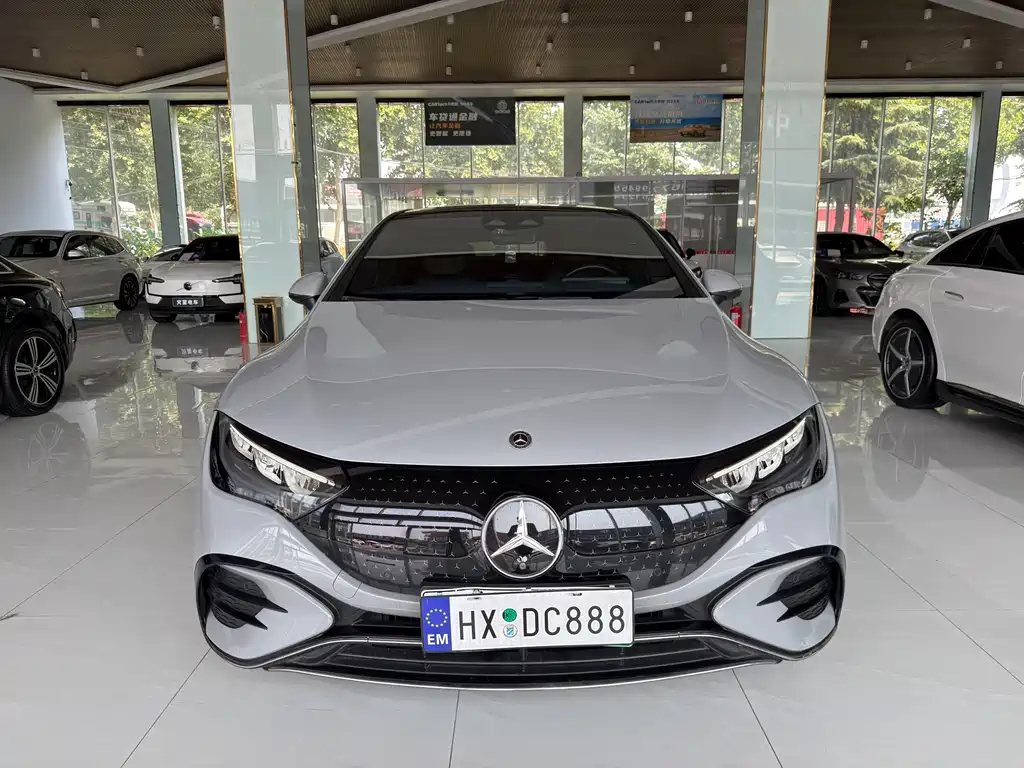 Mercedes-Benz EQE 2024