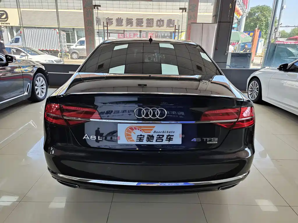 Audi A8 2015 — фото 14