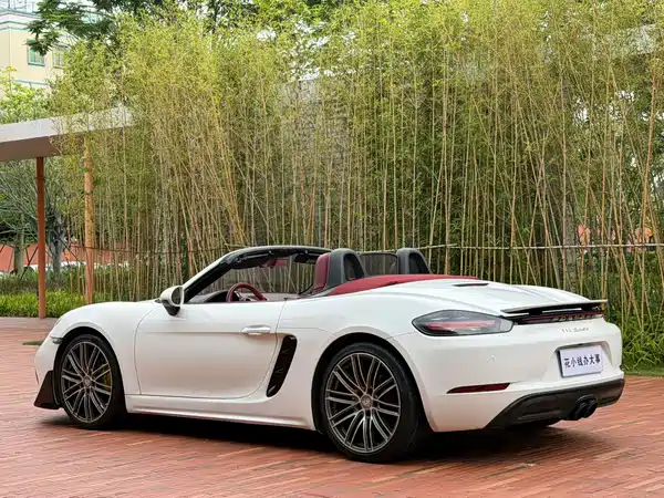 Porsche 718 2017