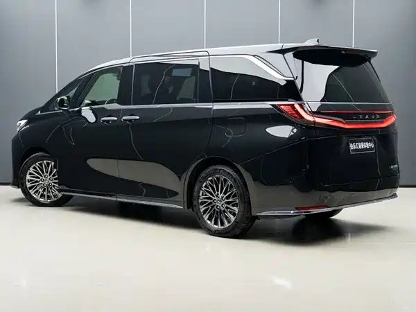 Lexus LM 2024