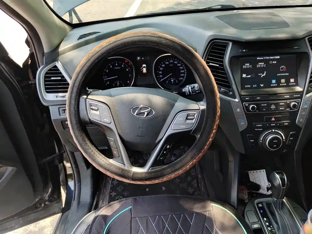 Hyundai Santa Fe 2018 — фото 11