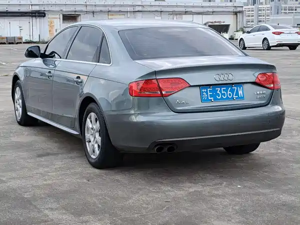 Audi A4L 2011