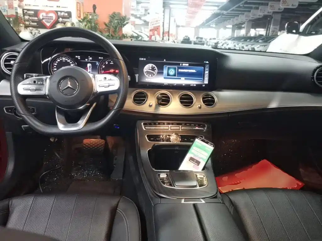 Mercedes-Benz E-Class 2019 — фото 10
