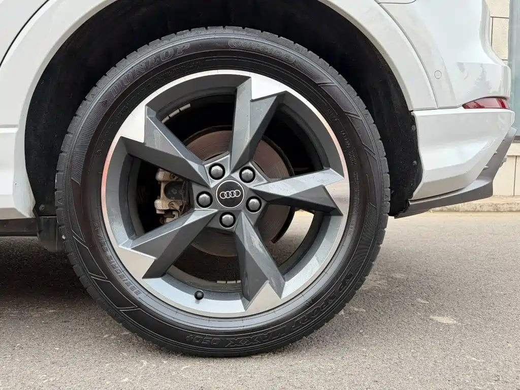 Audi Q3 2022 — фото 22