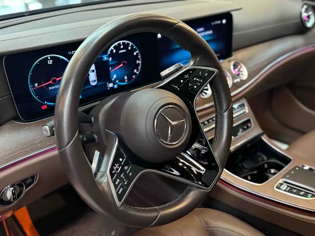 Mercedes-Benz E-Class 2021 — фото 9
