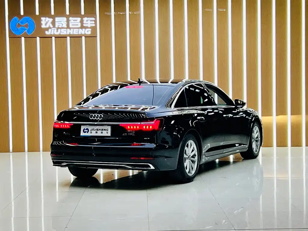 Audi A6L 2022