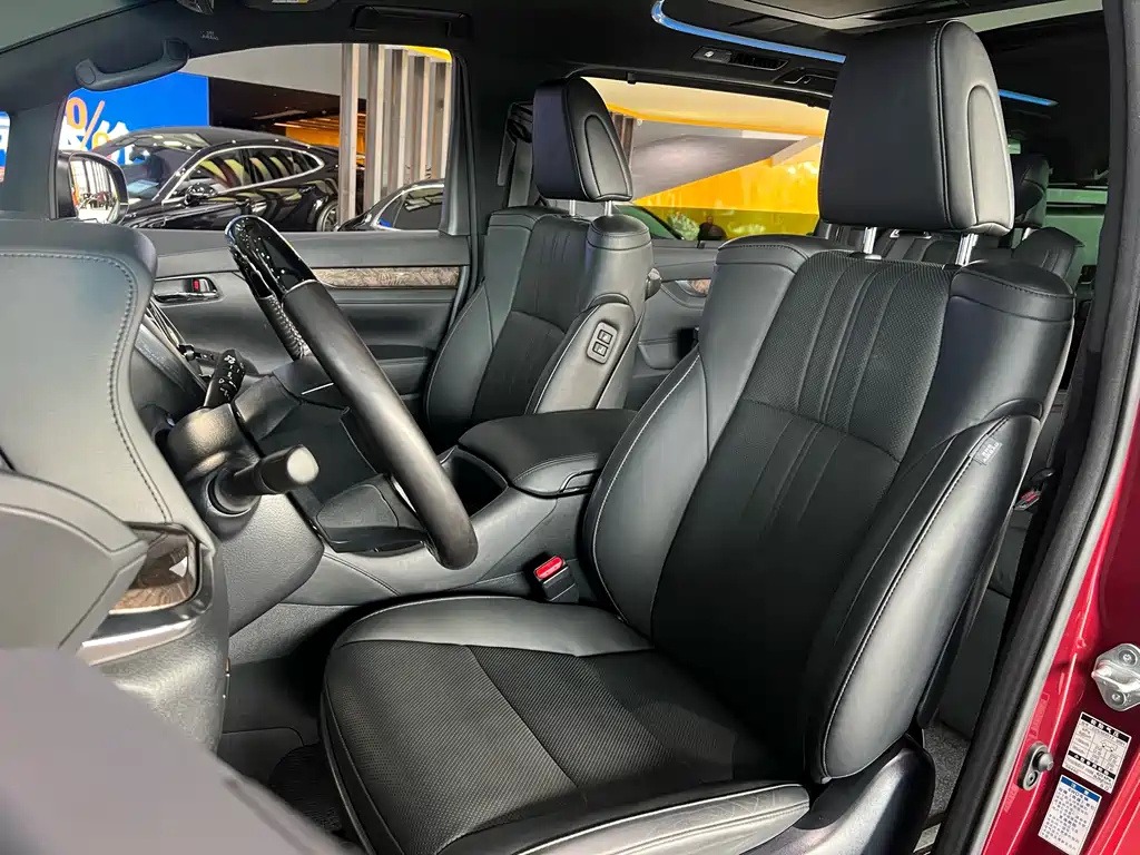 Toyota Alphard 2020 — фото 6