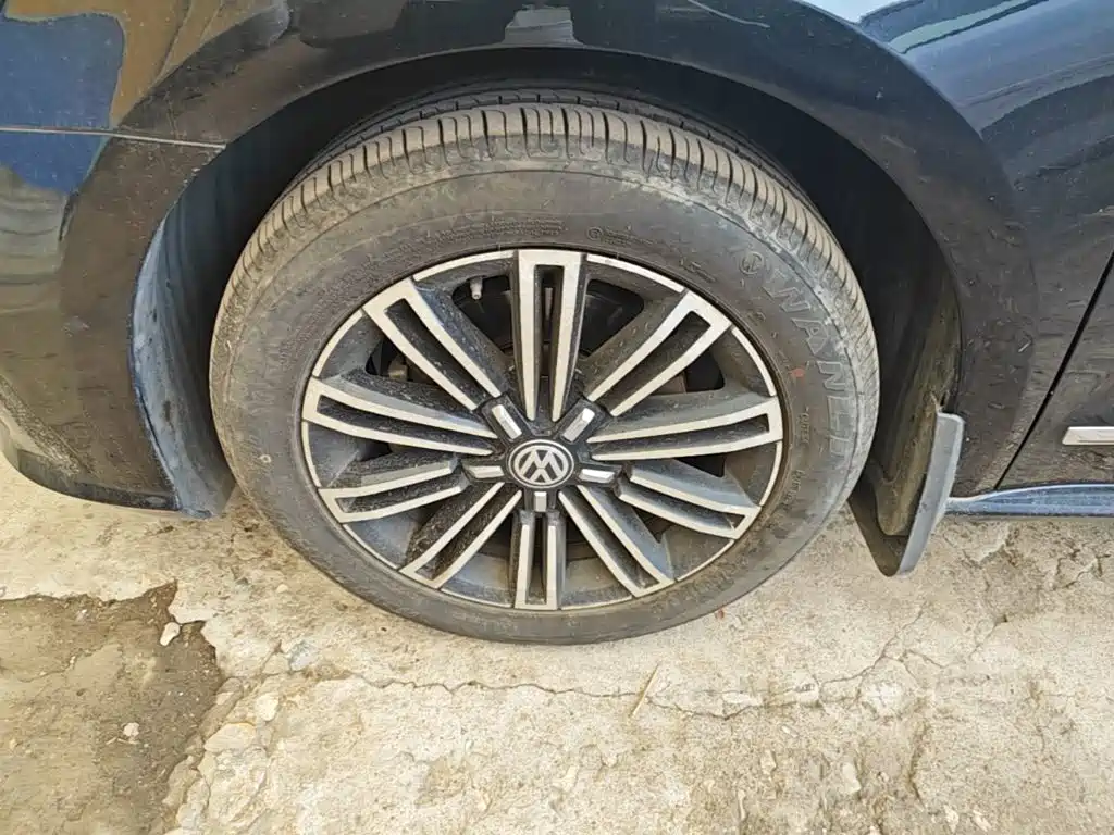 Volkswagen Passat 2018 — фото 23