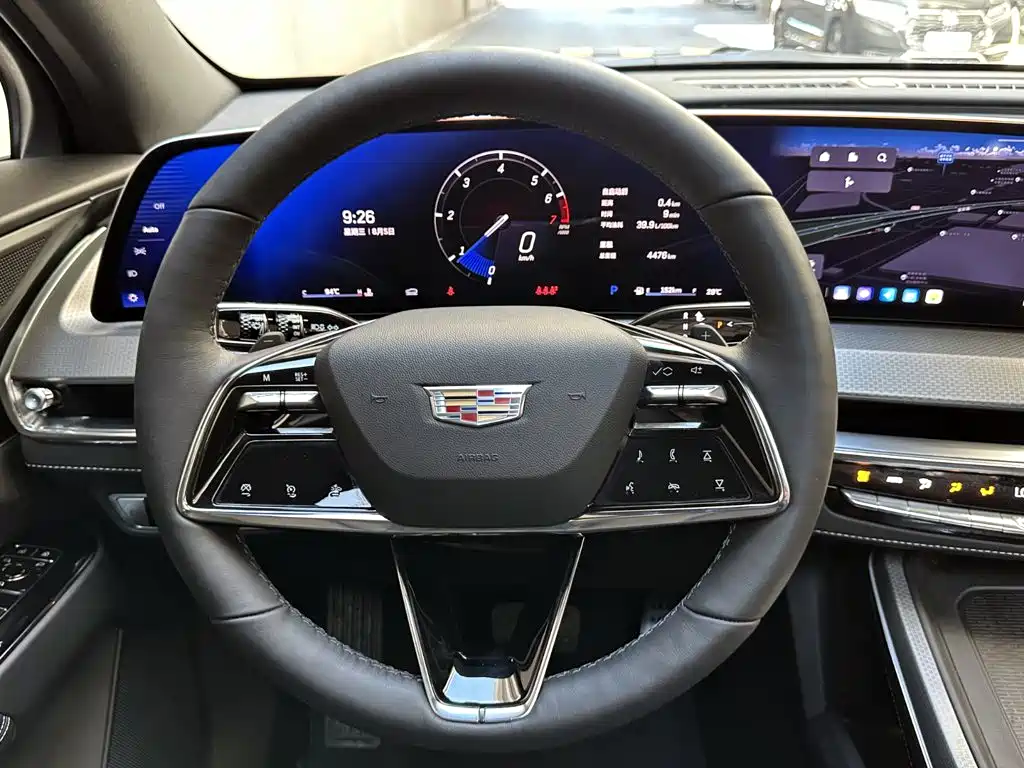 Cadillac XT5 2025 — фото 12