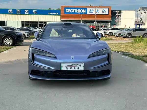 Yangwang U7 2025