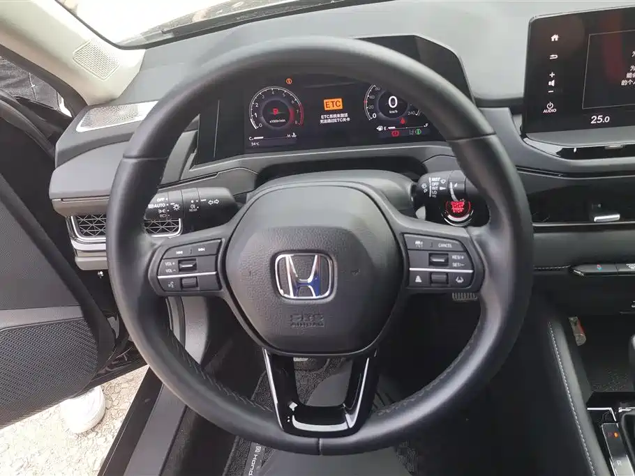 Honda Inspire 2025 — фото 15