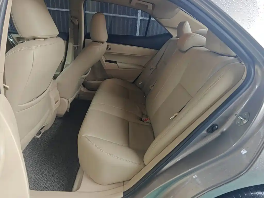 Toyota Corolla 2015 — фото 17