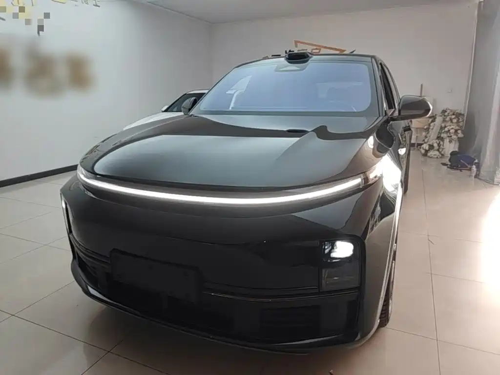 Li Auto Li L7 2025