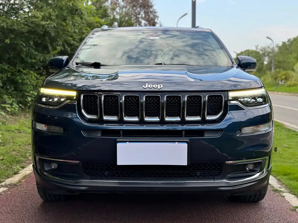 Jeep Commander 2018 — фото 2