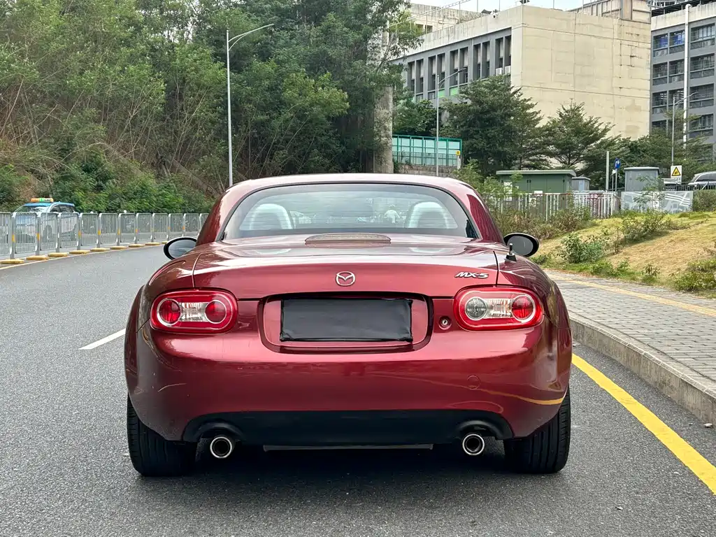 Mazda MX-5 2013 — фото 14