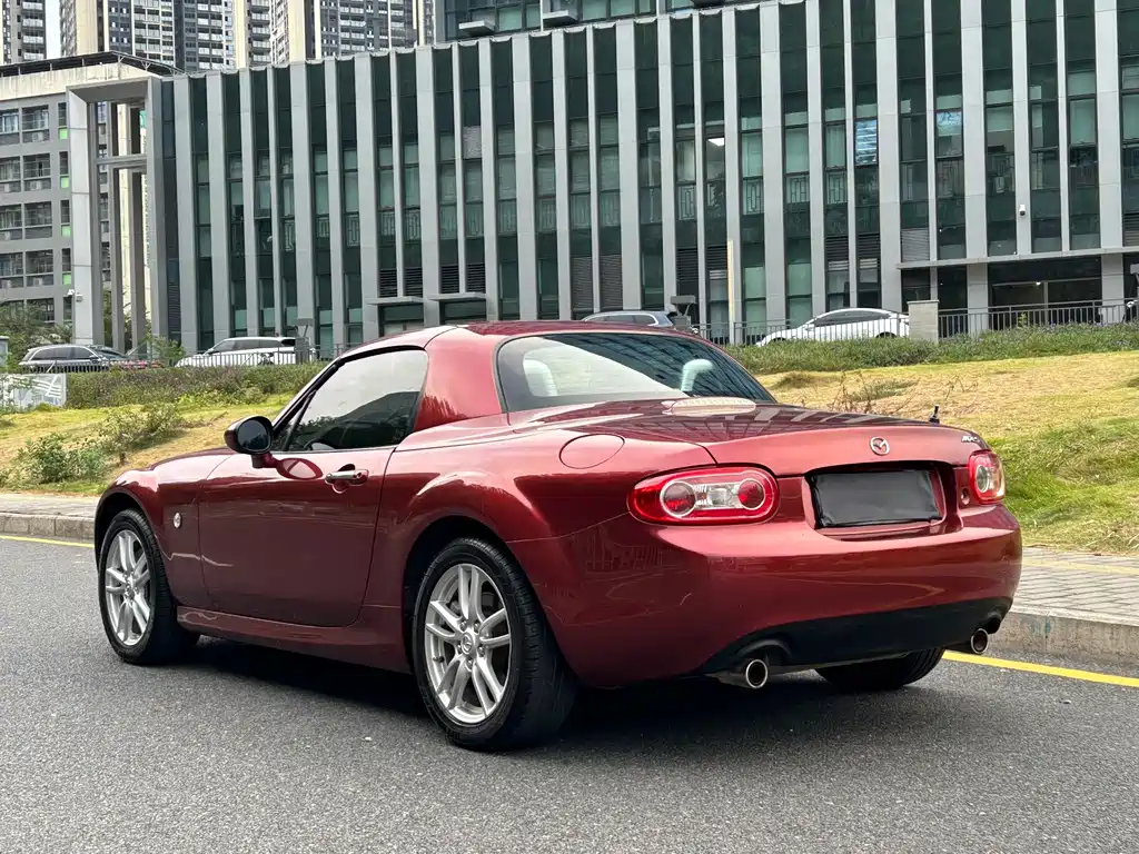 Mazda MX-5 2013 — фото 16
