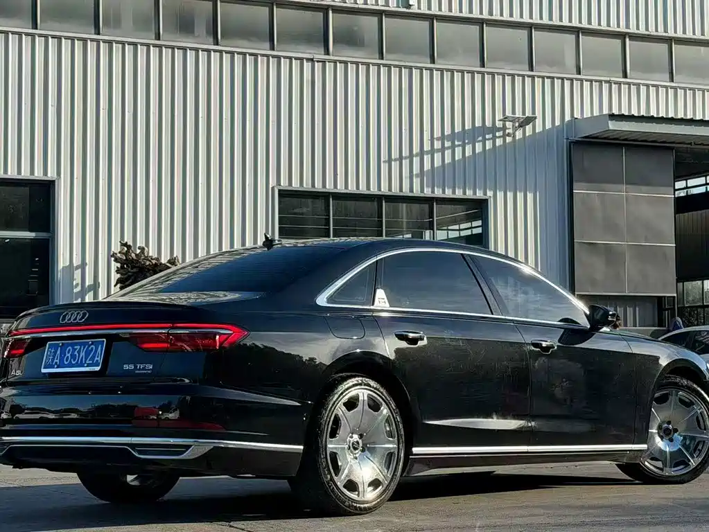 Audi A8 2020 — фото 9