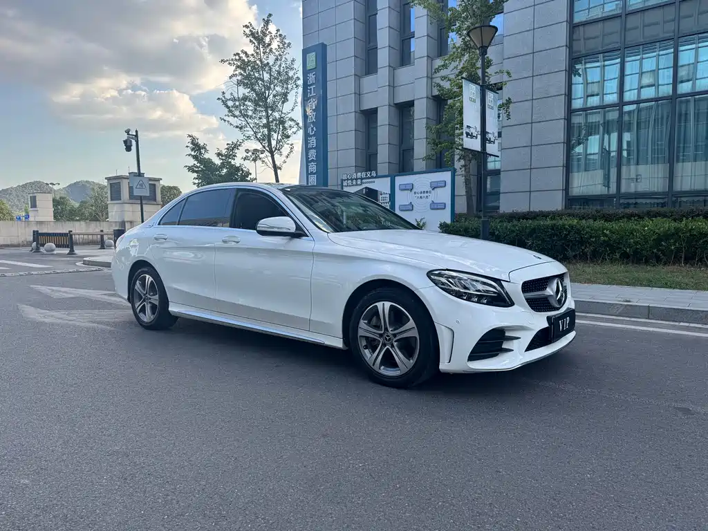 Mercedes-Benz C-Class 2019 — фото 4