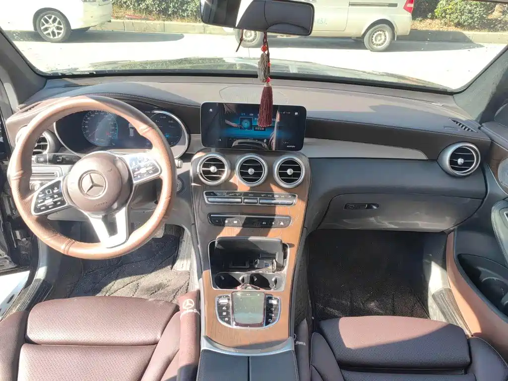 Mercedes-Benz GLC 2021
