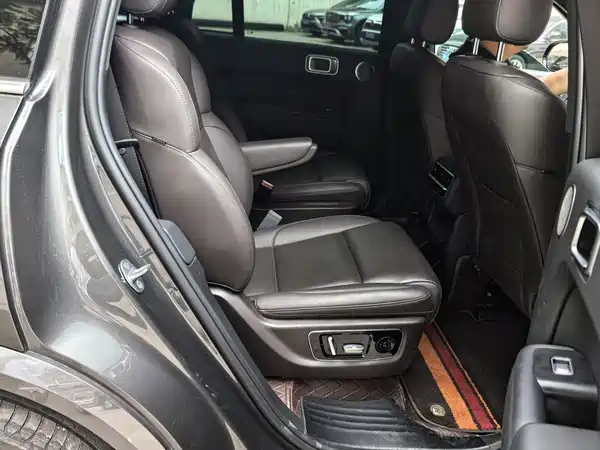 Li Auto L8 2023