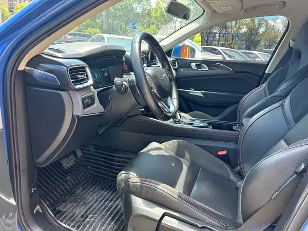 Lynk & Co 02 2019